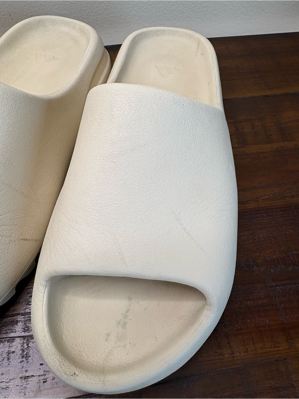 Women’s Size 8 Beige/Bone Color Adidas Yeezy Slides - Picture 2 of 13